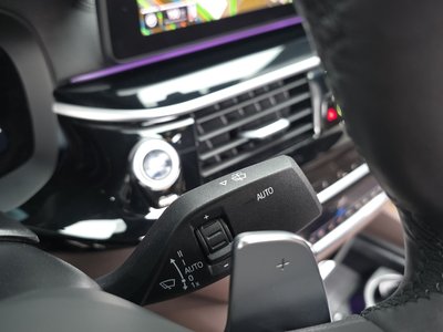 صورة مصغرة 28 لـ 2023 BMW 5 SERIES