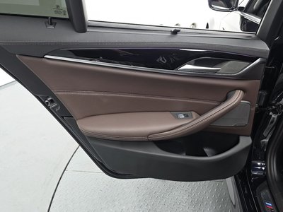 صورة مصغرة 15 لـ 2023 BMW 5 SERIES