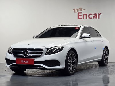 MERCEDES-BENZ E-CLASS - 1