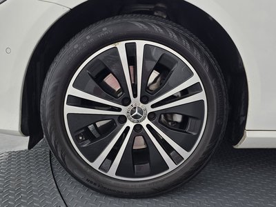 MERCEDES-BENZ E-CLASS - 6