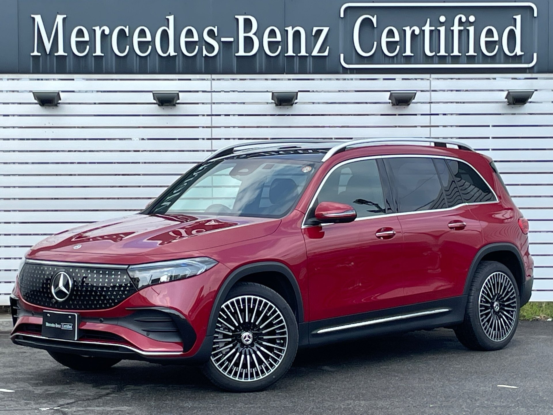 MERCEDES-BENZ EQB - View 1