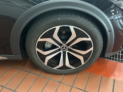 MERCEDES-BENZ E-CLASS - 4