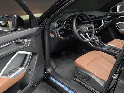 صورة مصغرة 13 لـ 2025 AUDI Q3