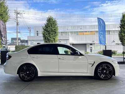BMW M3 SEDAN - 9