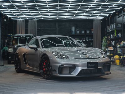 PORSCHE 718 CAYMAN