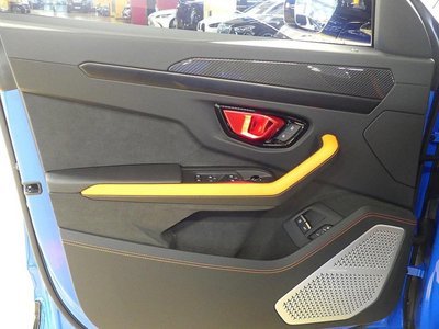صورة مصغرة 11 لـ 2025 Lamborghini URUS