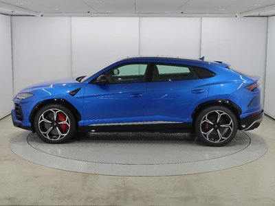 LAMBORGHINI URUS - 8