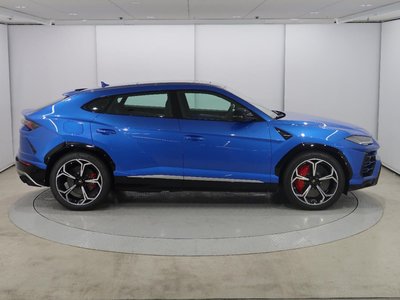 LAMBORGHINI URUS - 7