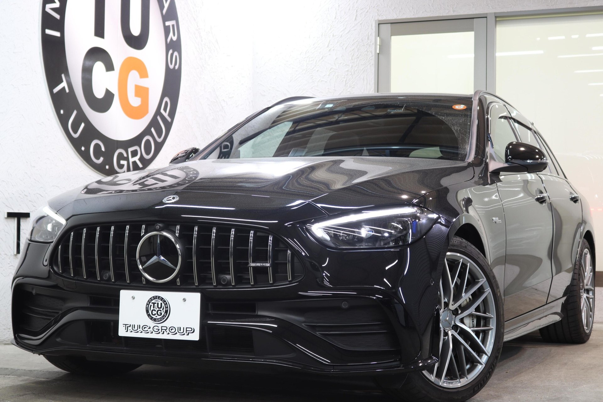 MERCEDES-BENZ C-CLASS AMG - View 1