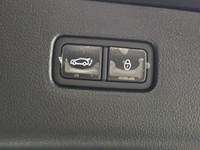 2024 Genesis GV80 thumbnail 37
