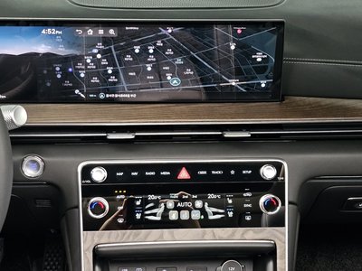 2024 Genesis GV80 thumbnail 25