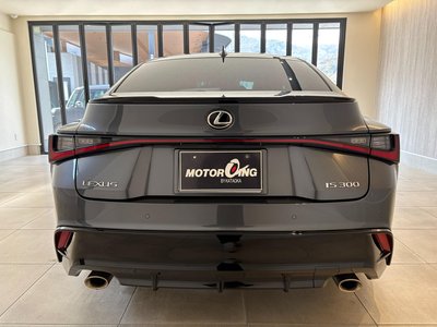 صورة مصغرة 29 لـ 2021 Lexus IS