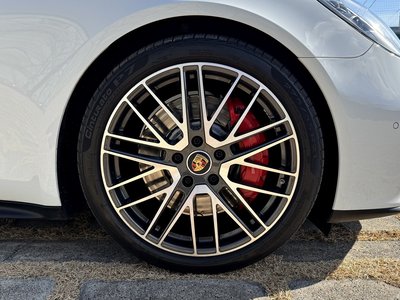 PORSCHE PANAMERA - 10