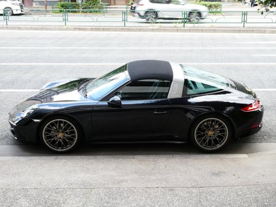 صورة 9 لـ 2017 Porsche 911