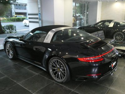 صورة 8 لـ 2017 Porsche 911