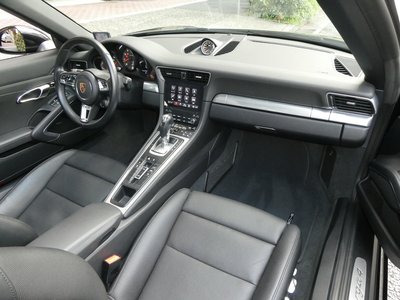 صورة مصغرة 68 لـ 2017 Porsche 911