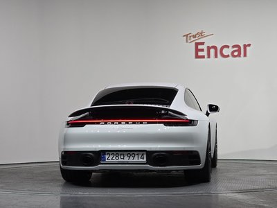 PORSCHE 911 - 4