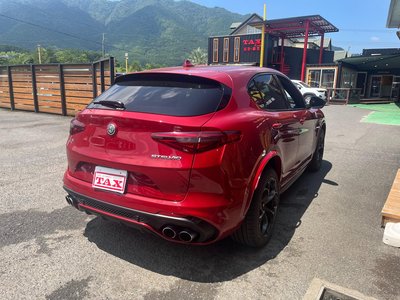ALFA ROMEO STELVIO - 8