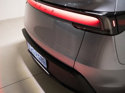 TESLA MODEL Y - 3