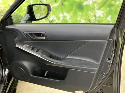 صورة مصغرة 22 لـ 2024 Lexus IS