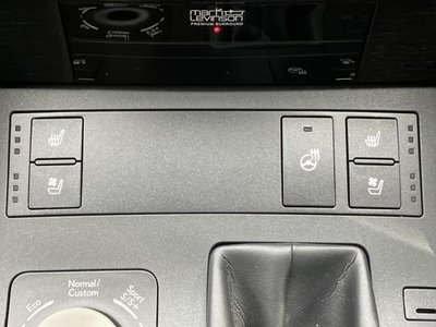صورة مصغرة 38 لـ 2024 Lexus IS
