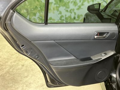 صورة مصغرة 20 لـ 2024 Lexus IS