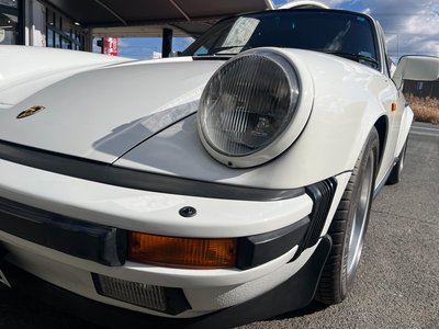 PORSCHE 911 - 10