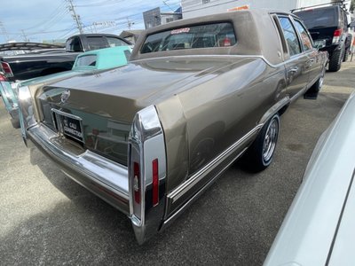 CADILLAC BROUGHAM - 9