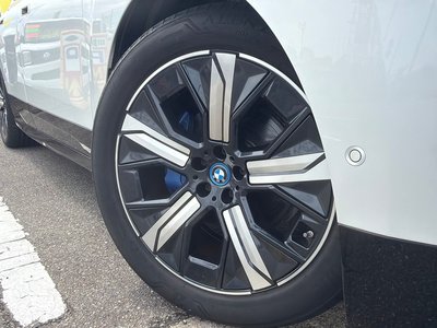 صورة 56 لـ 2022 BMW IX