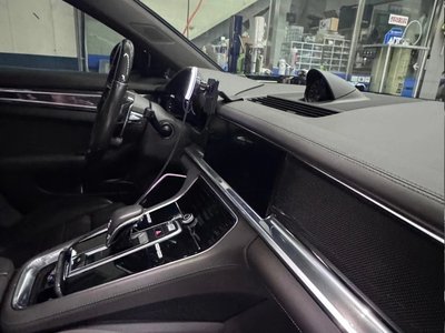 PORSCHE PANAMERA - 10