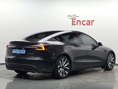 صورة 2 لـ 2025 Tesla MODEL 3