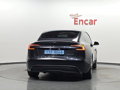 صورة 4 لـ 2025 Tesla MODEL 3