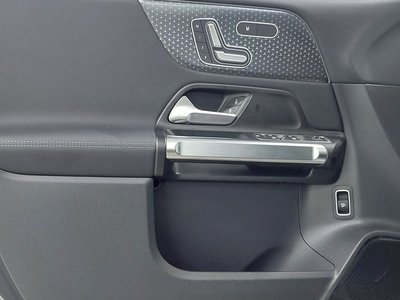 2025 Mercedes-BENZ EQB — миниатюра 15