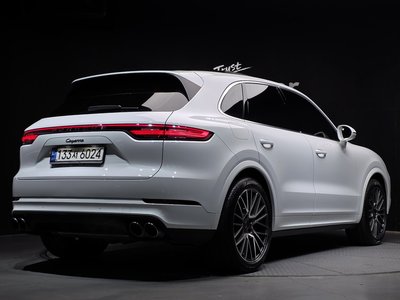 PORSCHE CAYENNE - 4