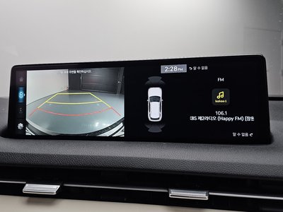2023 Genesis GV70 thumbnail 17