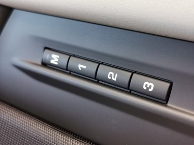 2025 LAND Rover RANGE ROVER EVOQUE — миниатюра 17