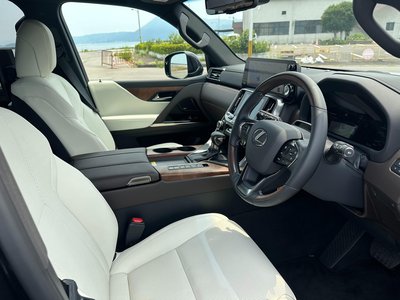 2026 Lexus LX — миниатюра 31