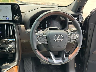 2026 Lexus LX — миниатюра 26