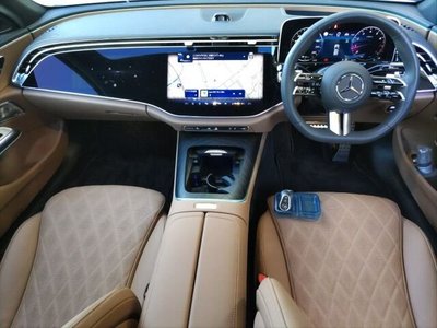 MERCEDES-BENZ E-CLASS - 3