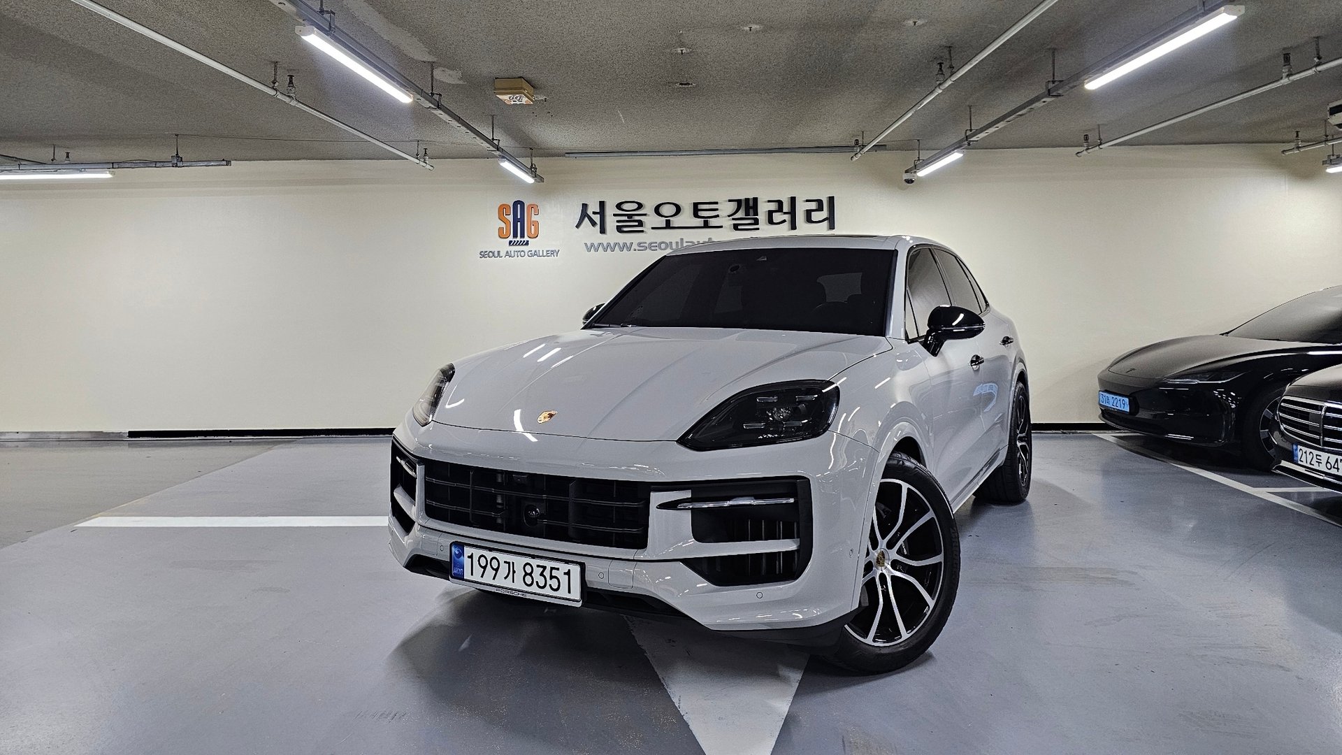 PORSCHE CAYENNE - View 1