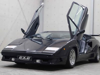 LAMBORGHINI COUNTACH - 3