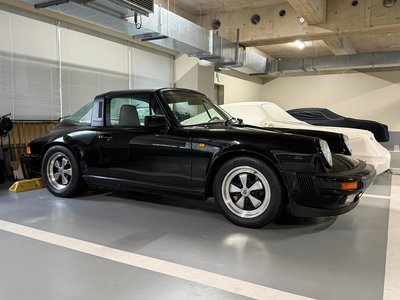 PORSCHE 911 - 4