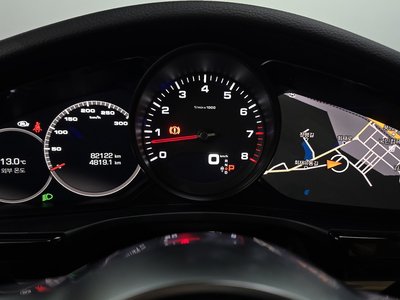 PORSCHE PANAMERA - 8