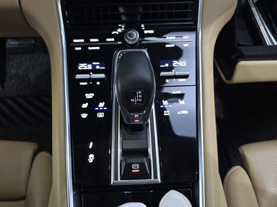 PORSCHE PANAMERA - 9