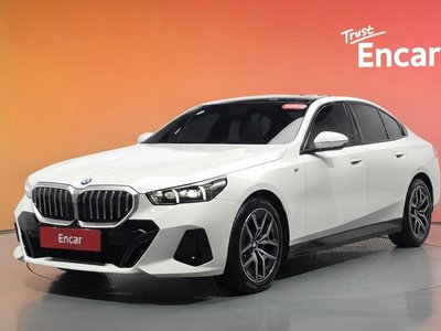 صورة 1 لـ 2025 BMW 5 SERIES