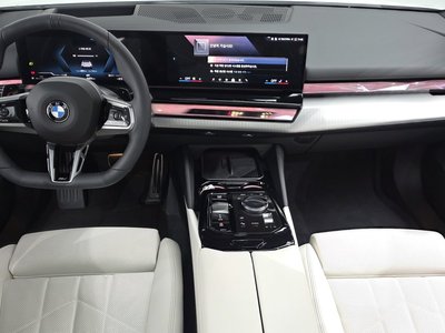 صورة 5 لـ 2025 BMW 5 SERIES