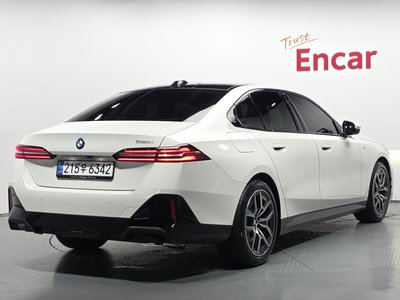 صورة 3 لـ 2025 BMW 5 SERIES