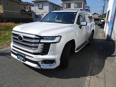 TOYOTA LAND CRUISER 300 - 3