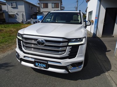 TOYOTA LAND CRUISER 300 - 9