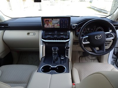 TOYOTA LAND CRUISER 300 - 4